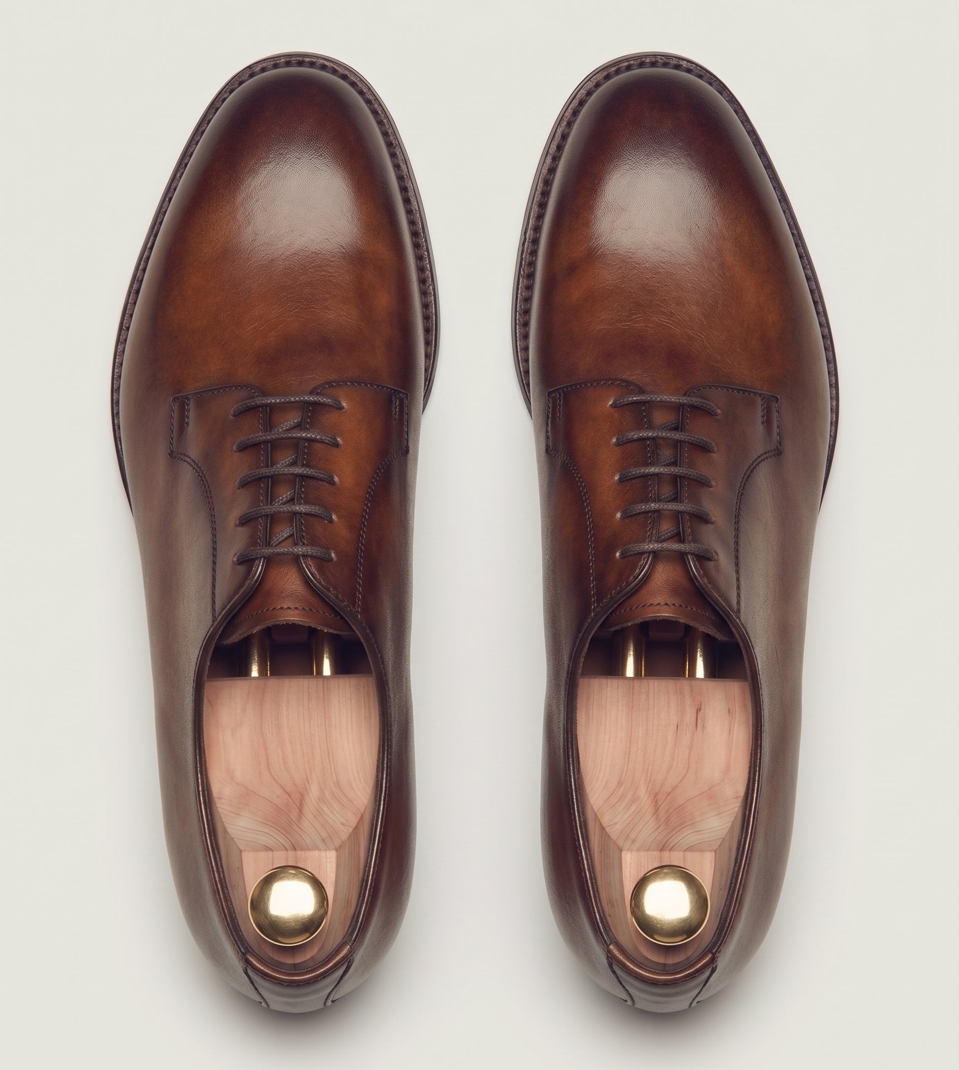 Braune Derby-Schuhe aus Leder mit Patina-Finish