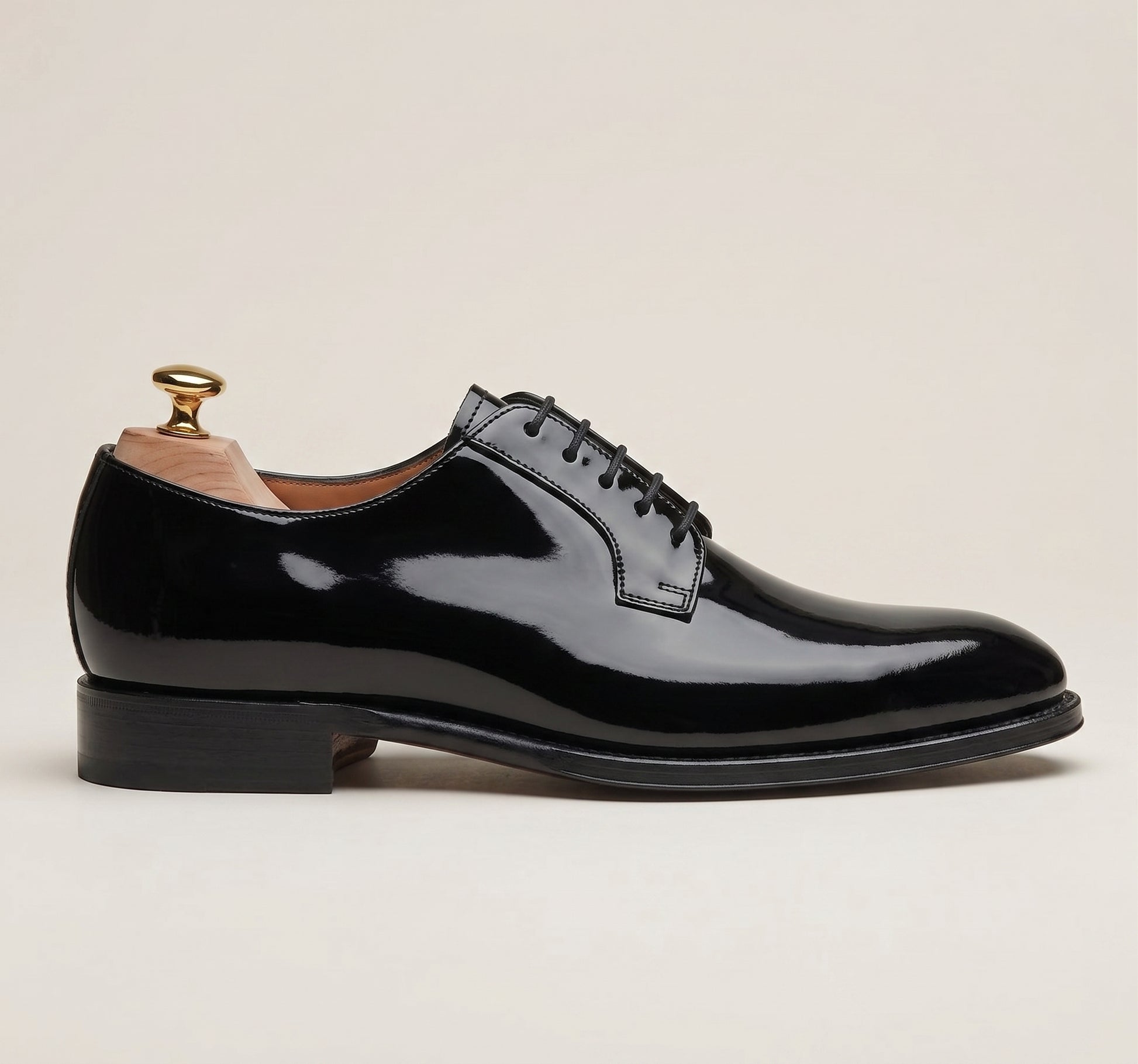 Schwarze Lackleder Derby-Schuhe aus Leder