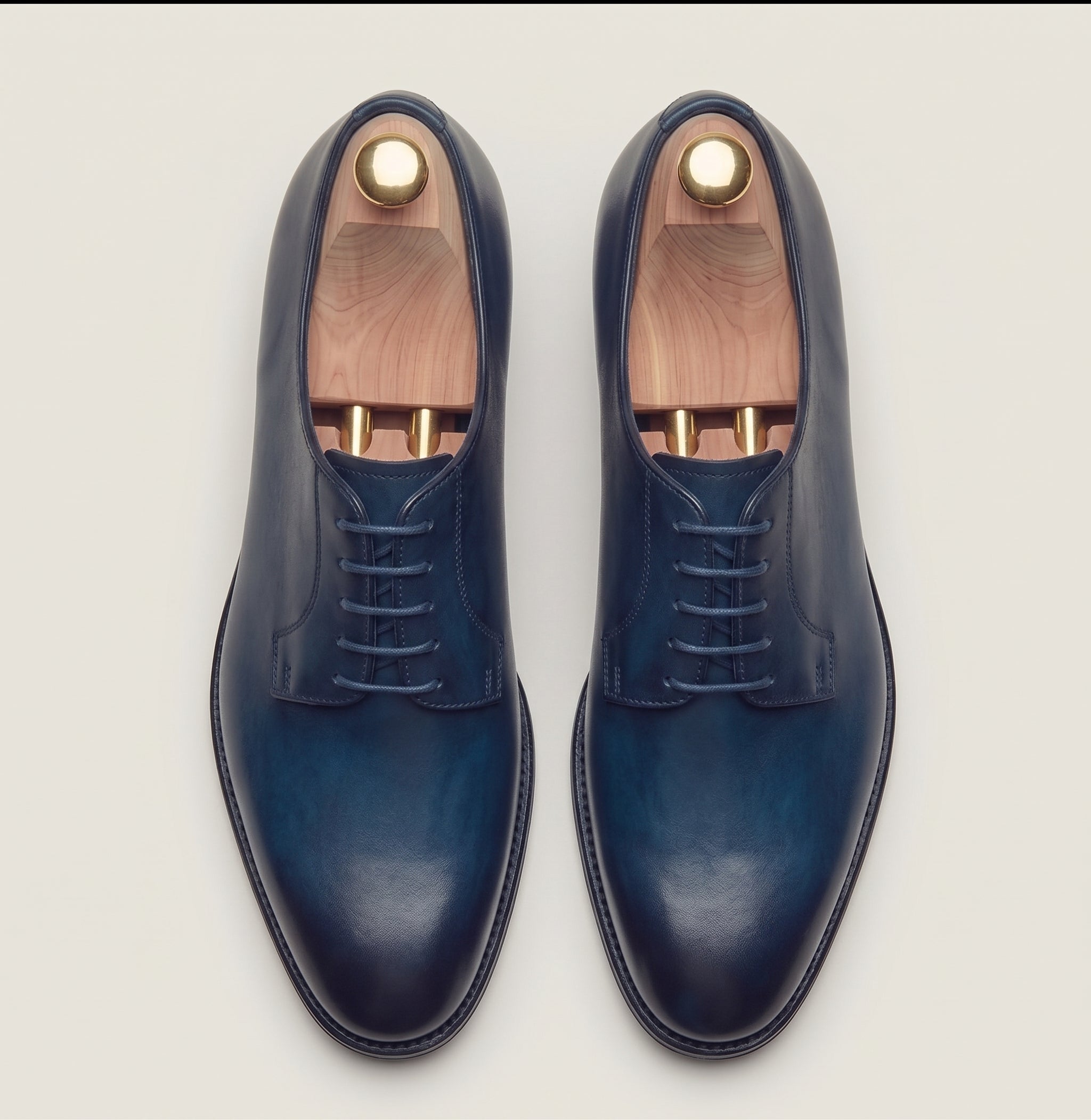 Blaue Plain-Toe Derby-Schuhe aus Leder mit Patina-Finish