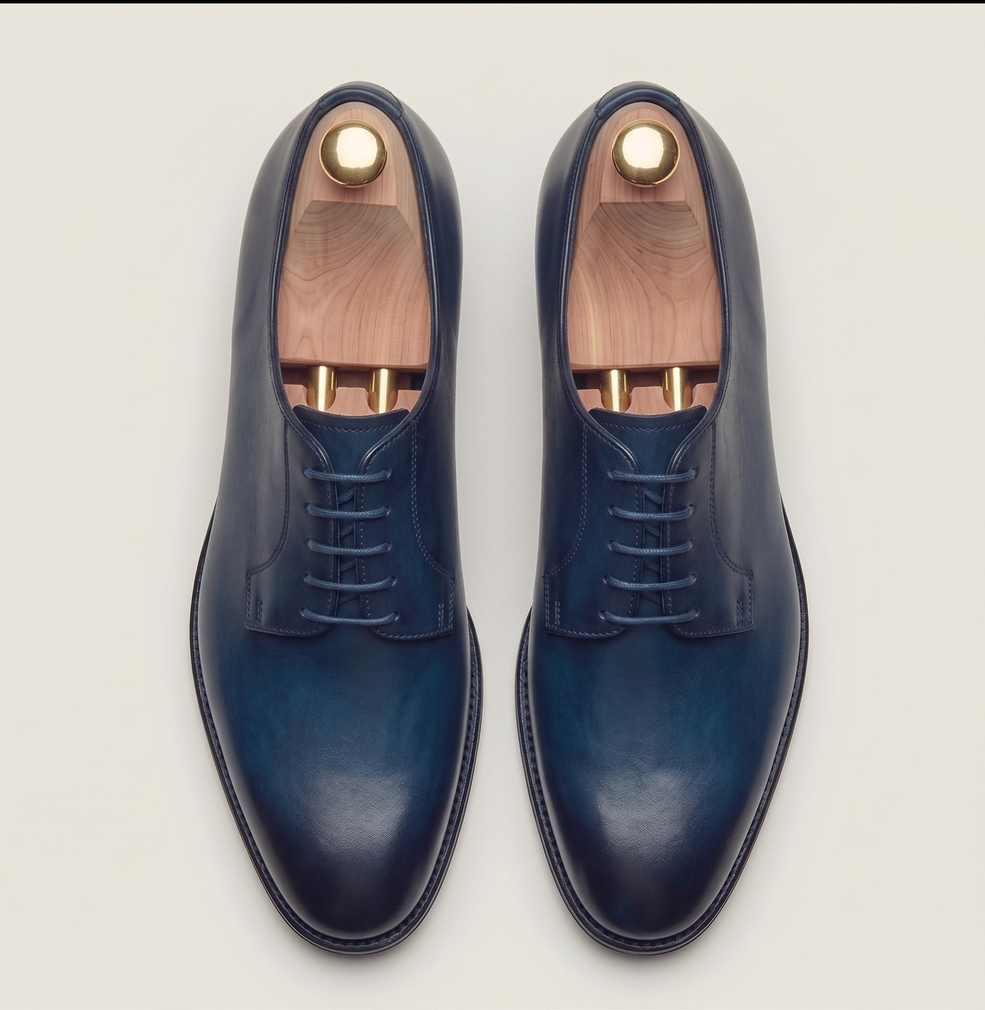 Blaue Plain-Toe Derby-Schuhe aus Leder mit Patina-Finish